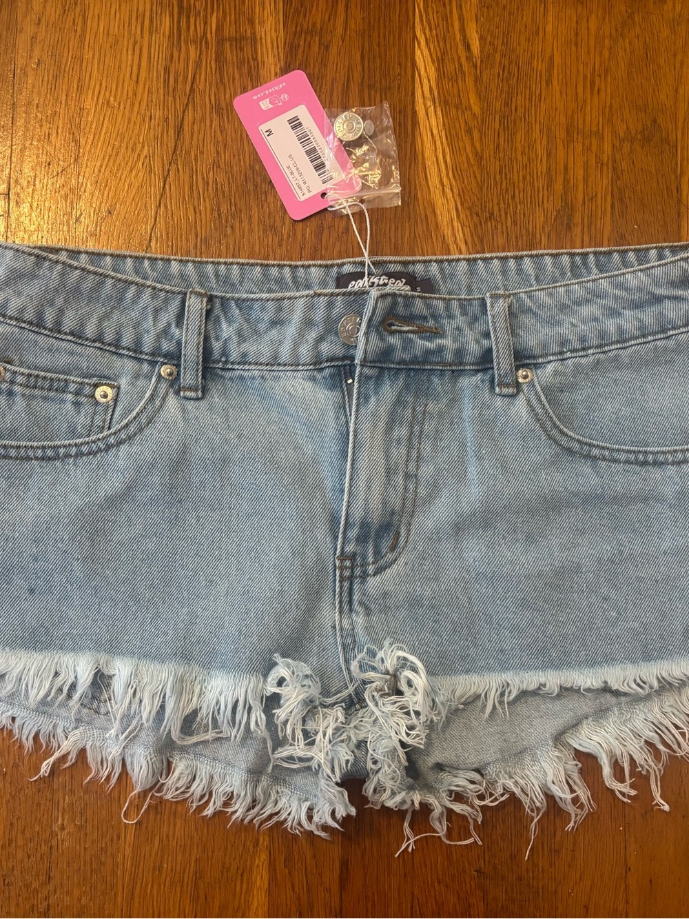 Edikted Women's Frayed Vintage Washed Micro Denim Shorts - M